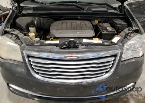 2012 Chrysler Town & Country Touring z USA, uszkodzony, nr VIN 2C4RC1BGXCR291650